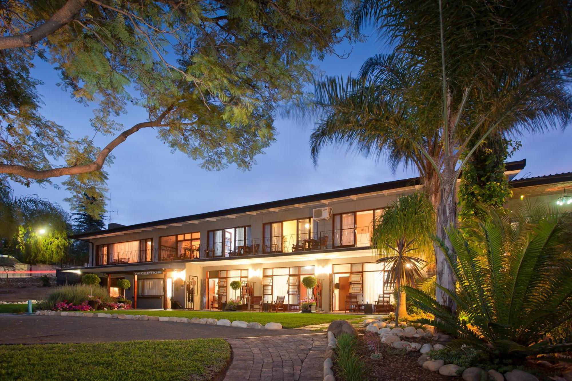 Miles B&B Guest House Oudtshoorn Exterior photo