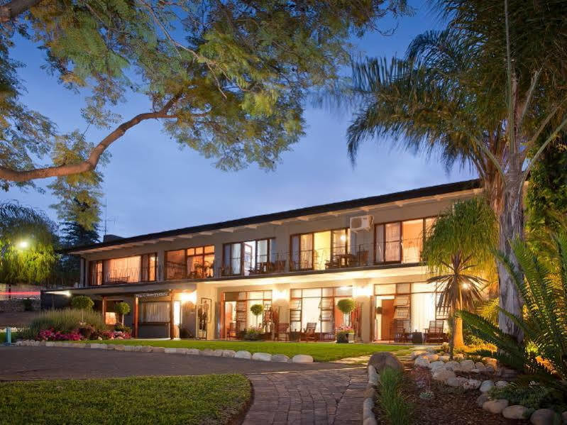 Miles B&B Guest House Oudtshoorn Exterior photo