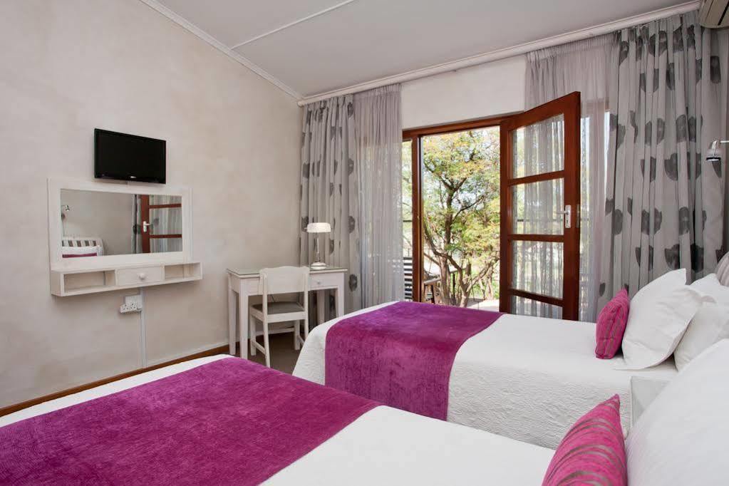 Miles B&B Guest House Oudtshoorn Exterior photo